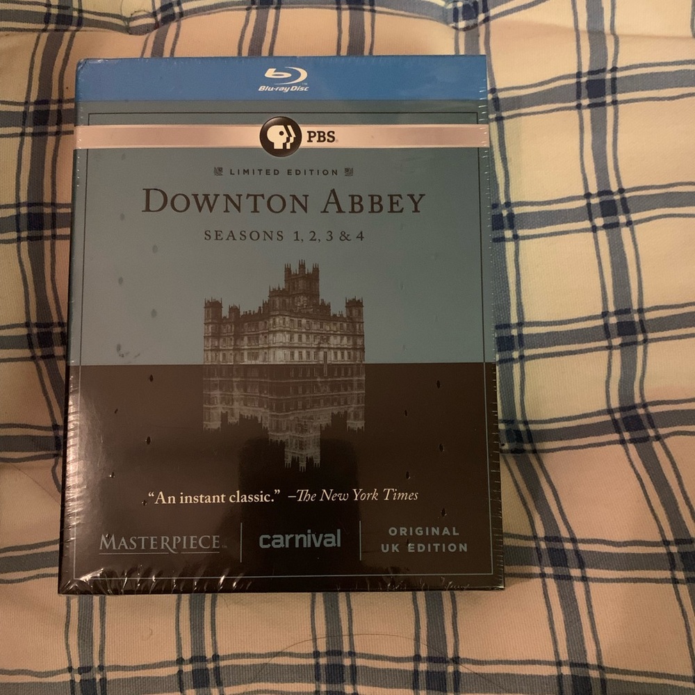 Downtown Abbey Seasons 1-4 brand new